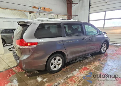 2011 Toyota Sienna Le z USA, uszkodzony, nr VIN 5TDKK3DC4BS144384